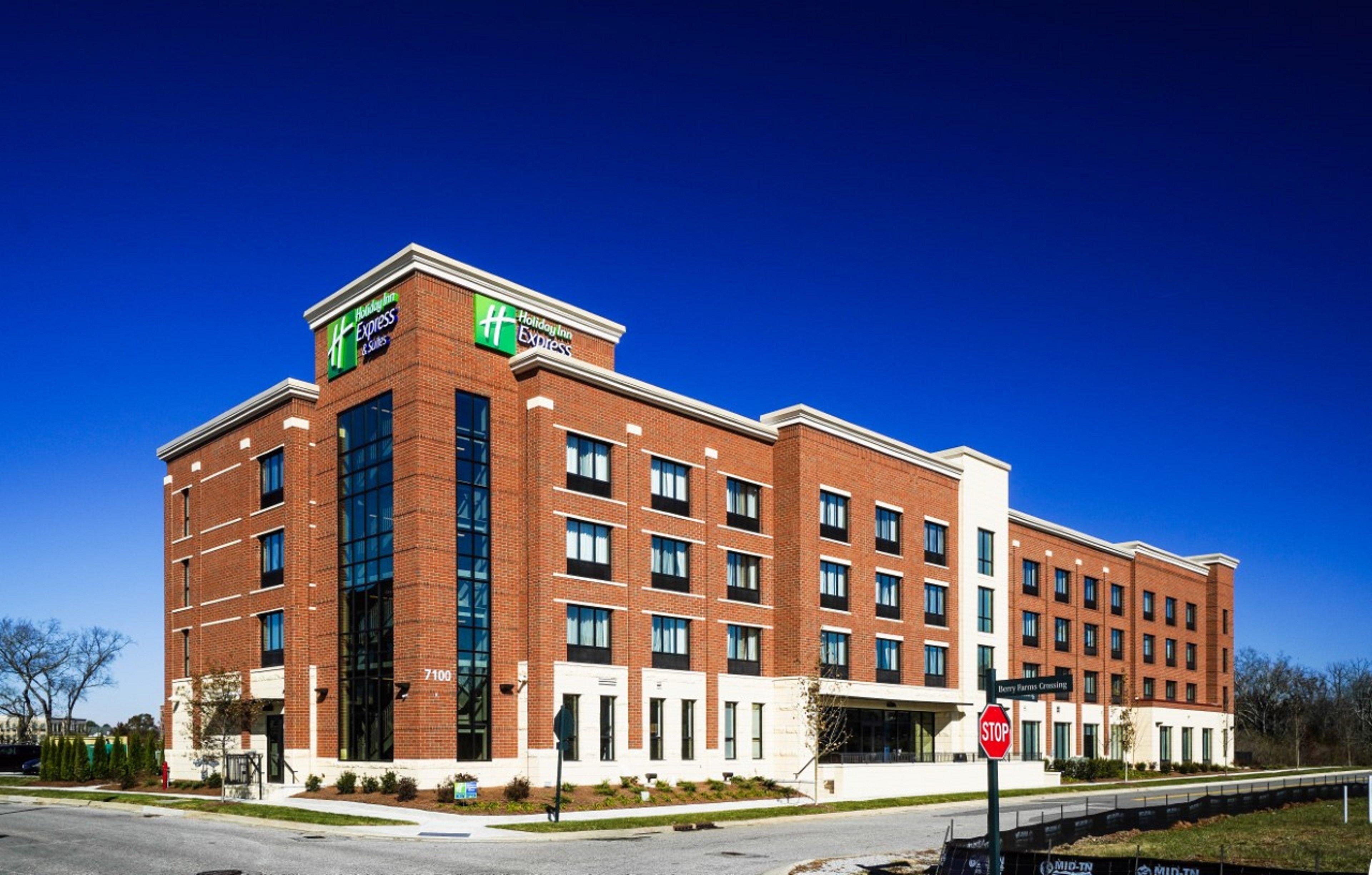 Holiday Inn Express & Suites Franklin - Berry Farms By Ihg Exterior foto